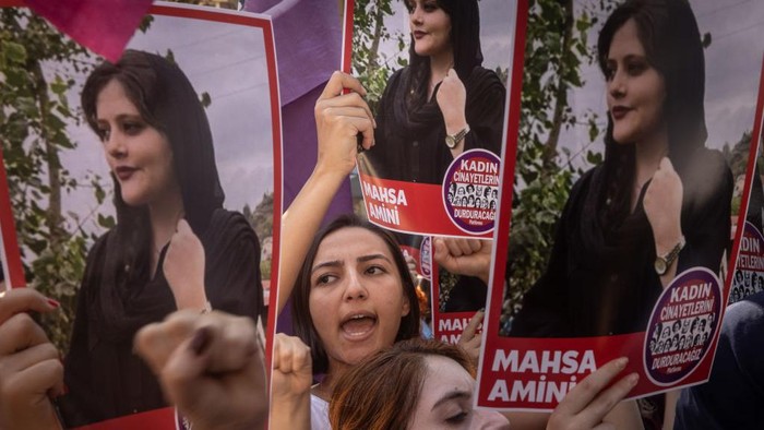 Protes Kematian Mahsa Amini: Iran Jatuhkan Vonis Mati Pertama hingga Kabar Eksekusi Massal 15 Ribu Pengunjuk Rasa