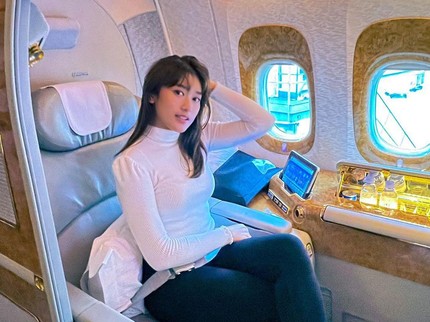 7 Potret Anak Gadis Parto yang Cantik, Kini Kuliah Di UK dan Harus Hidup Mandiri Tanpa Ortu