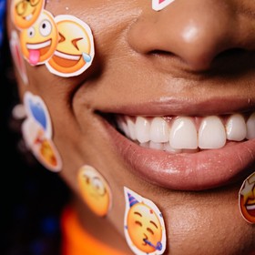 Suka Kirim Emoji Hati? Ternyata Setiap Warna Punya Arti Berbeda Lho! Kamu Sudah Tahu?