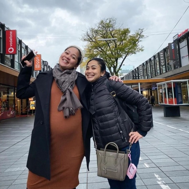 <p>Gracia ikut suaminya untuk menetap di Belanda, kurang lebih sudah 1,5 tahun. Oleh karena itu, Gracia mengaku senang karena sang sahabat, presenter Feni Rose pergi ke Belanda untuk menemuinya. (Foto: Instagram: @graciaz14)</p>