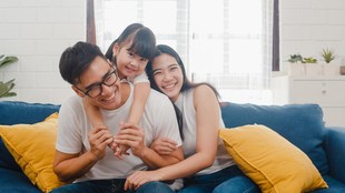 Simak Bun! 36 Hal yang Perlu Dilakukan Orang Tua agar Anak Tumbuh Bahagia