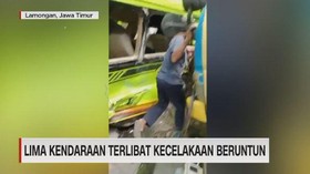 VIDEO: Lima Kendaraan Terlibat Kecelakaan Beruntun