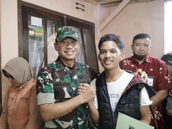 Pangdam Brawijaya Datangi Rumah Rafi, Suporter yang Ditendang TNI