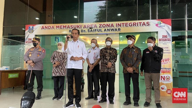 Presiden Jokowi resmi membentuk Tim Gabungan Independen Pencari Fakta Peristiwa Stadion Kanjuruhan Malang. Tim diberi waktu tugas sebulan.