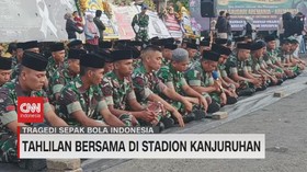 VIDEO: Tahlilan Bersama di Stadion Kanjuruhan