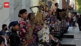 VIDEO: Flash Mob Ratusan Dalang Cilik Di Malioboro