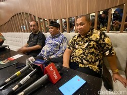 20 Kuasa Hukum Gubernur Papua Lukas Enembe Temui KPK Hari Ini