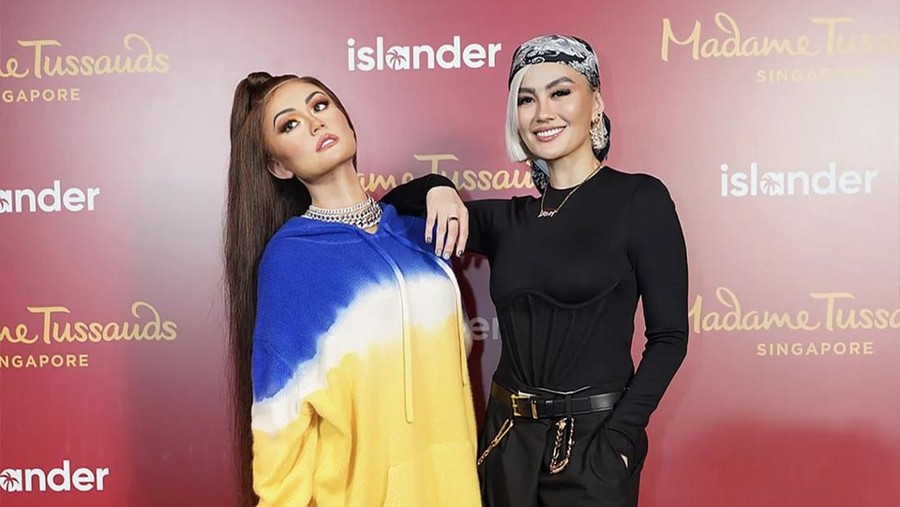 Agnez Mo di Madame Tussauds Singapura