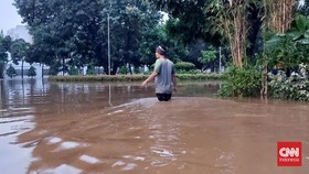 Sejumlah Wilayah di Jakarta Banjir Imbas Hujan, Ketinggian Air 50 Cm