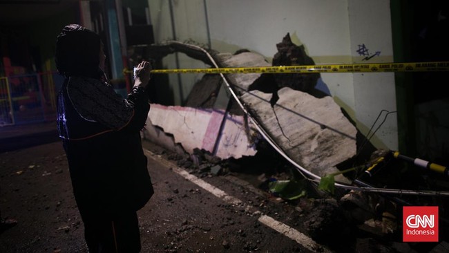 BPBD DKI Jakarta menyebut tiga korban roboh tembok MTSN 19 Jakarta yang sempat dirawat di rumah sakit sudah boleh pulang.
