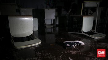 FOTO: Banjir Memakan Korban Jiwa di MTsN 19 Pondok Labu