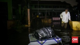 FOTO: Banjir Jakarta Renggut Nyawa, Ferdy Sambo Segera Disidang
