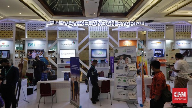 Pertumbuhan ekonomi syariah pada 2025 diproyeksi akan dibayangi geopolitik global seperti konflik Rusia-Ukraina serta serangan Israel ke Gaza.
