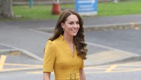 <p>Sebagai anggota dari Kerajaan Inggris, penampilan Kate Middleton tak pernah gagal mencuri perhatian. Tak hanya cantik, ia juga selalu tampil elegan dengan setiap busana yang dikenakan. (Foto: Getty Images/Chris Jackson)</p>