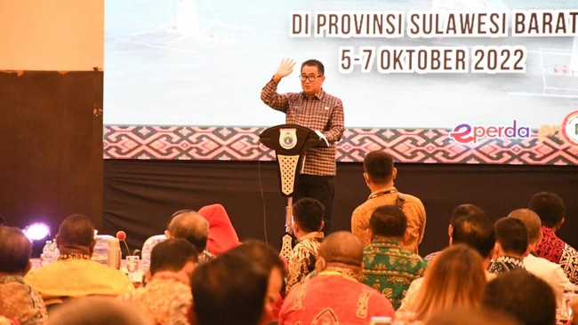 Pj Gubernur Sulawesi Barat Akmal Malik menegaskan produk hukum di Indonesia harus bisa diselaraskan untuk menjawab kebutuhan lokal masing-masing daerah.