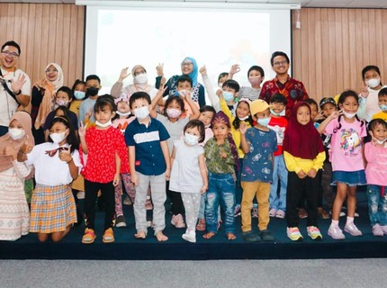 Berbagi Ceria, Pesta Klub Dongeng 'Menyihir' Anak-anak Lewat Cerita