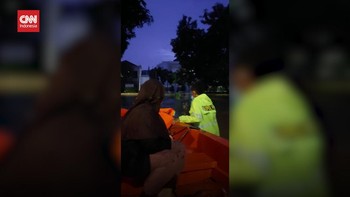 VIDEO: Situasi Banjir di Kemang Usai Hujan Deras Jakarta