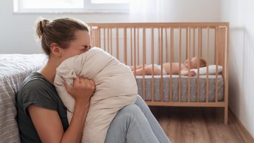 MENGENAL POSTPARTUM DEPRESSION DAN GEJALANYA