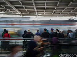 Kemenhub: Tarif KRL Hari Ini Hitung-hitungan 2015, Sudah Tak Relevan