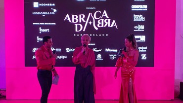 img-title Intip Kemeriahan Opening Show Pameran Foto 'ABRACADABRA' Caren Delano