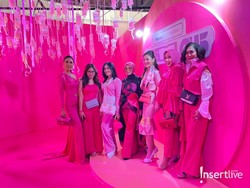 Pinkish! Potret Adu Gaya Totalitas Artis Tanah Air di Pink Carpet Caren Delano