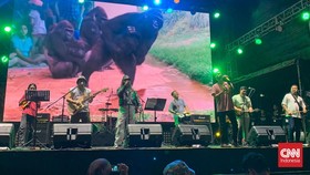 Pesta Jenaka Jhonny Iskandar dan Orkes Nunung Cs di Synchronize Fest