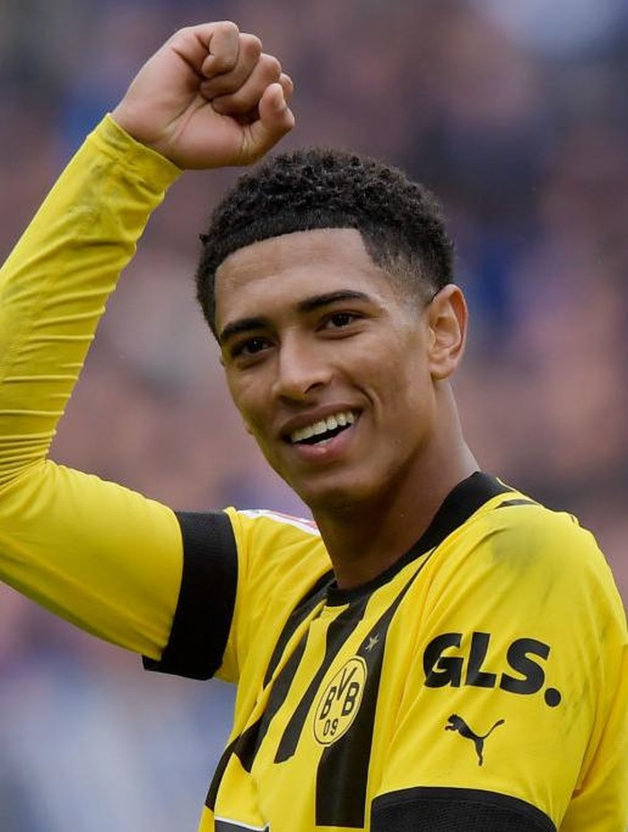 Di posisi 5 ada Jude Bellingham dengan skor 92,22%. Pesepakbola Inggris ini dinilai punya posisi jrarak sempurna antara bibir dan hidungnya, Beauties./Foto: Getty Images