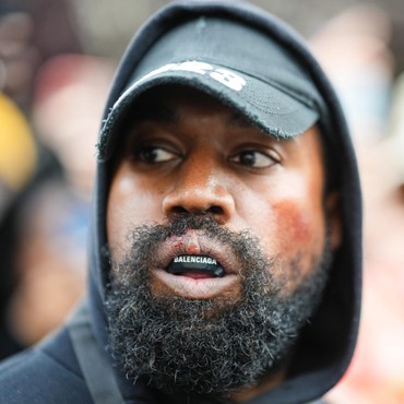 Dituding Rasis, Kanye West Digugat Eks Karyawan