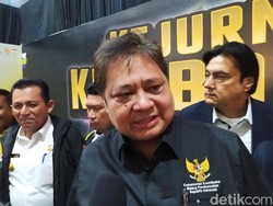 Ditanya Dukungan Akbar Tanjung ke Anies, Airlangga Irit Bicara