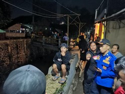Kakek 100 Tahun Hanyut Terbawa Arus Sungai Cijalupang Bandung