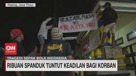 VIDEO: Ribuan Spanduk Tuntut Keadilan Bagi Korban Tragedi Kanjuruhan