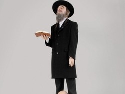 Serba-serbi Patung Kontroversi 'Stairway to Heaven': Islam Tertindih Katolik & Yahudi