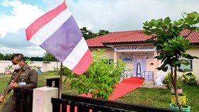 Kisah Emmy, Satu-satunya Anak yang Selamat dari Penembakan di Thailand