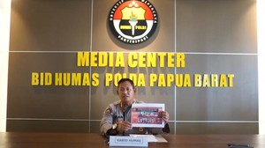 Sidang Etik: Dua Polisi Penjilat Kue HUT untuk TNI Dipecat