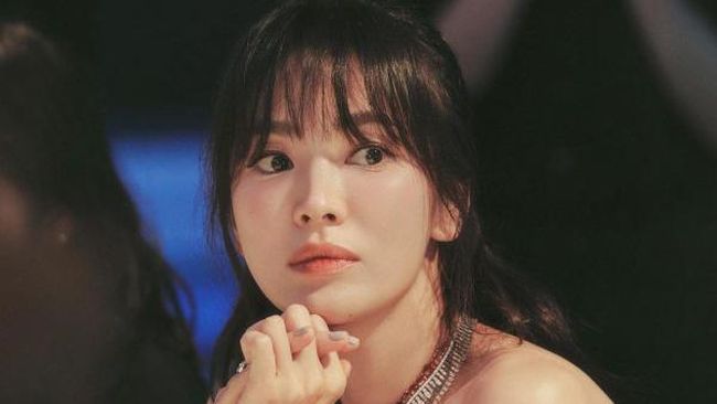 Keren,Song Hye Kyo Seleb Korea Pertama Sebagai Brand Ambassador Fendi