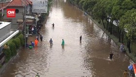 VIDEO: Hujan Kamis Sore, Jakarta Kembali Kebanjiran