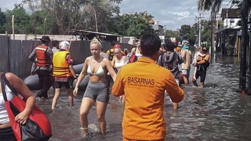 Sejumlah wilayah di Bali dilanda banjir beberapa pekan jelang puncak KTT G20, Gubernur Koster memastikan sudah aman dan tak usah khawatir lagi.