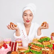 4 Jenis Makanan yang Ternyata Perlu Dihindari Perempuan untuk Mencegah PCOS