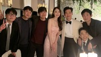 <p>Menurut berbagai sumber, pernikahan Nam Goong Min dan Jin Ah Reum juga dihadiri oleh beberapa rekan artis. Mulai dari Heechul Suju, Junho 2PM, Lee Je Hoon, hingga Han So Hee. (Foto: Instagram @choiyspd)<br /><br /><br /></p>