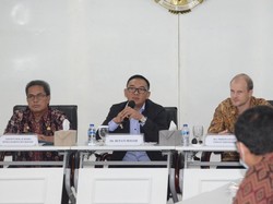 Plt Bupati Minta Satpol PP Tutup Pembakaran Aki Ilegal di Bogor
