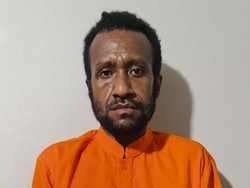 Akhir Pelarian Roy Howai Pemutilasi 4 Warga di Papua