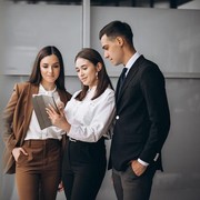 5 Daftar Karier yang Akan Cocok dengan Karakter Libra, dari Penulis sampai Guru!