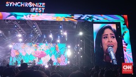 Derai Air Mata Cokelat Manggung Formasi Lengkap di Synchronize Fest