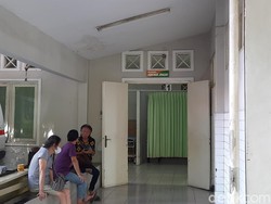 Jenazah Pria Jatuh dari Lantai 28 Apartemen Surabaya Dibawa ke Kamar Jenazah