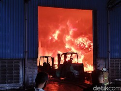 Bangunan PT Karet Ngagel Surabaya Wira Jatim yang Terbakar adalah Gudang