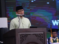 Petuah Sandiaga Uno ke Wisudawan Universitas Hasyim Asyari Jombang