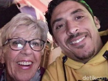 img-title Dinikahi Berondong, Nenek 83 Tahun Dilarang Bercinta karena Kulitnya Tipis