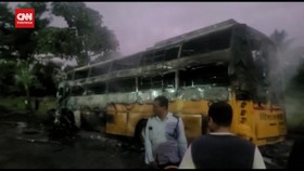 VIDEO: Bus Tabrak Truk di India, 12 Orang Tewas Terbakar