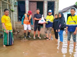 Pesanggaran Terendam Banjir, Operator Tambang Emas Banyuwangi Salurkan Sembako