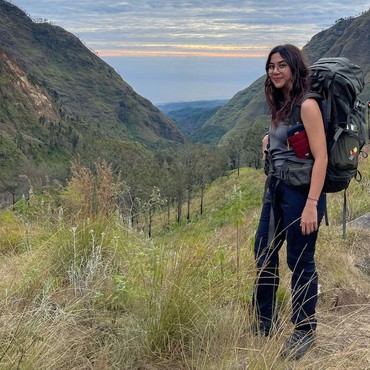 Adinda Thomas Hobi Naik Gunung, Sebut Rinjani yang Terindah